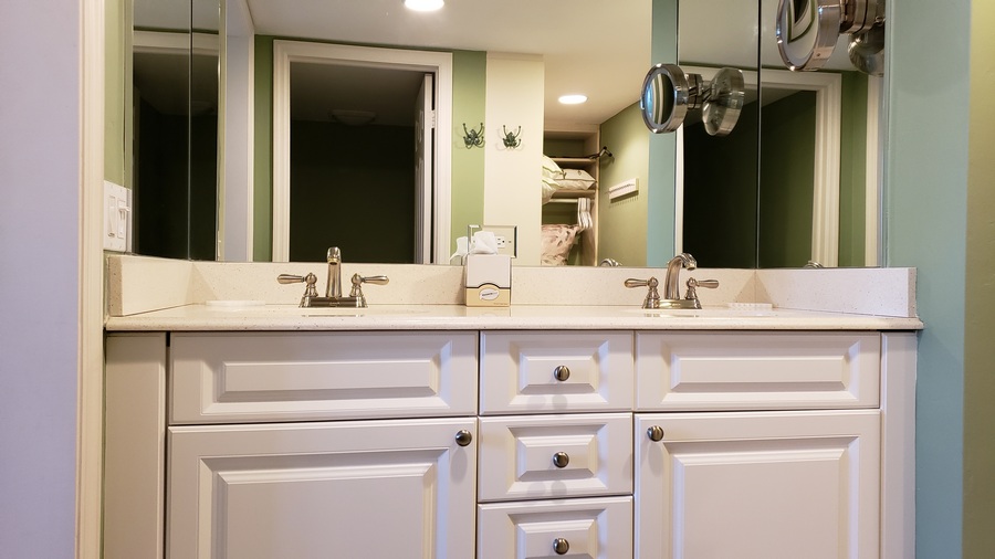 Master Vanity